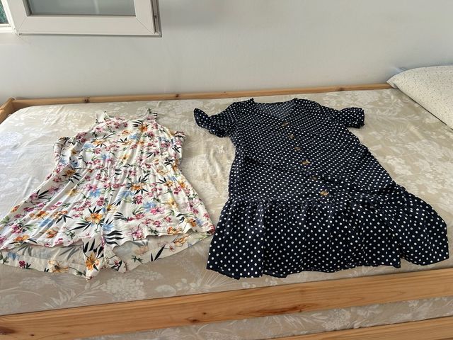 Lote mono floral y vestido lunares