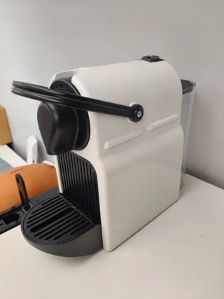 Cafetera Krups Nespresso Inissia Blanca