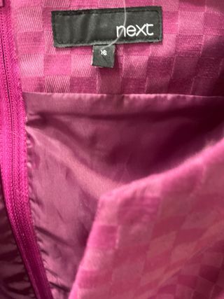 Elegante vestido rosa fucsia