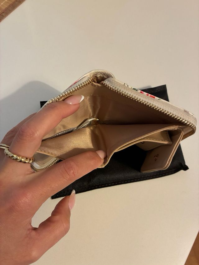 Portafoglio Guess floreale multicolore