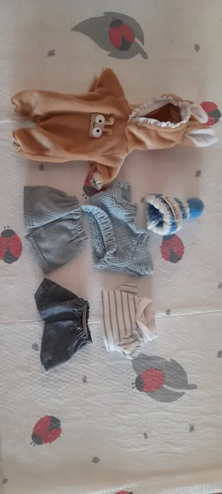 Ropita para muñecas de 15cm