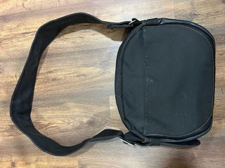 Bolso organizador negro y naranja