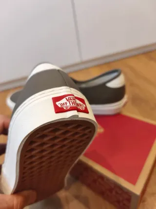 Vans Authentic Cuero Talla 44 Gris