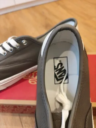 Vans Authentic Cuero Talla 44 Gris