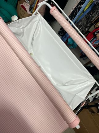 Cambiador y bañer de bebé rosa