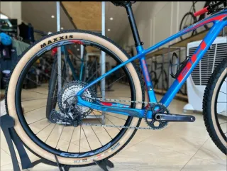 BH Ultimate RC 7.5 29" XT Carbono