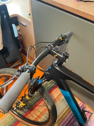 Bicicleta btt Cube Reaction One