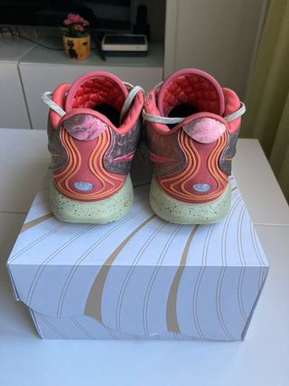 Nike LeBron XXI Queen Conch