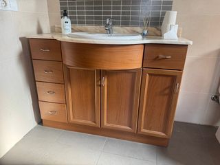 Mueble de baño madera y mármol