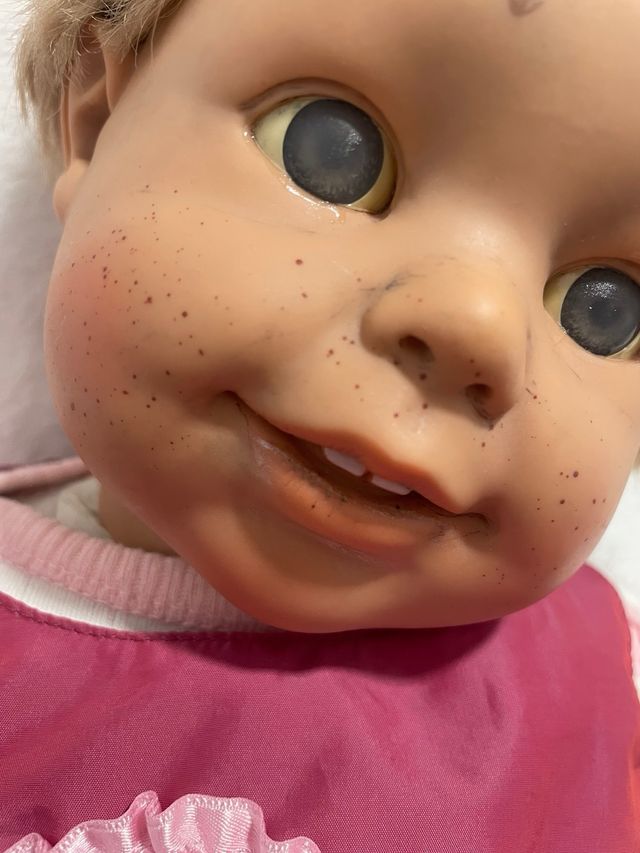 Muñeca bebé grande