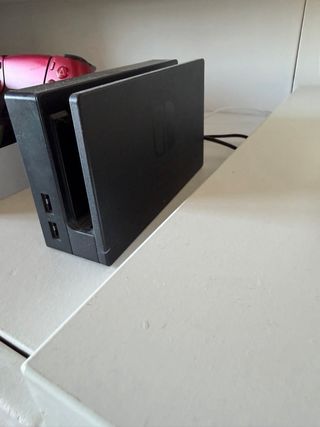 Nintendo Switch con Dock y Mandos