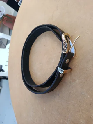 Cinturón mujer negro y dorado