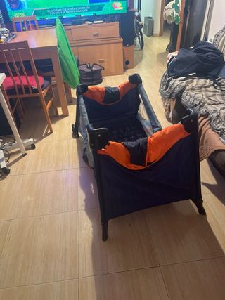 Cuna de viaje para bebé. tengo 2 eguales dif. colo
