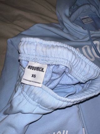 Conjunto chándal Hoodrich azul.