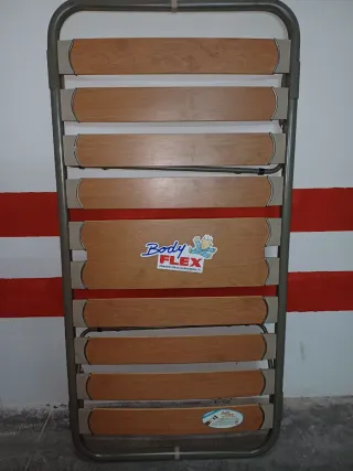 Somier Body Flex 90cm. Patas con ruedas.
