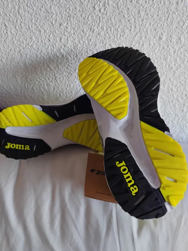 Zapatillas Joma Blancas y verdes