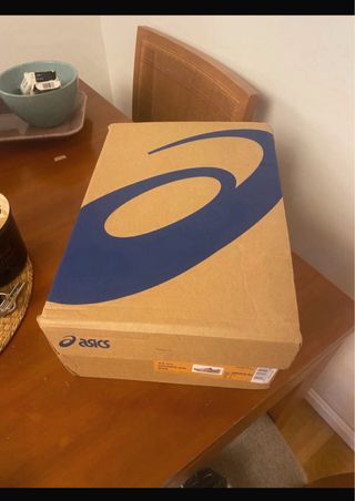 Zapatillas ASICS grises y beige
(acepto ofertas!)
