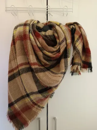 Bufanda de cuadros en tonos marrones