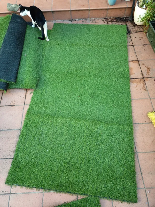 Tiras de césped artificial