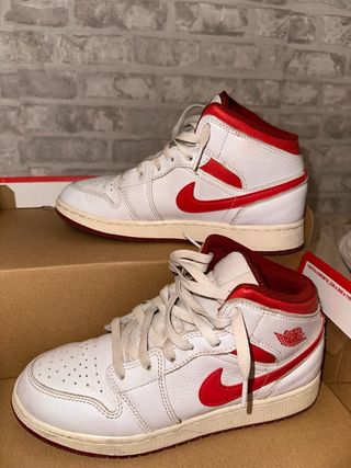 Nike Air Jordan 1 Mid Rojo Blanco