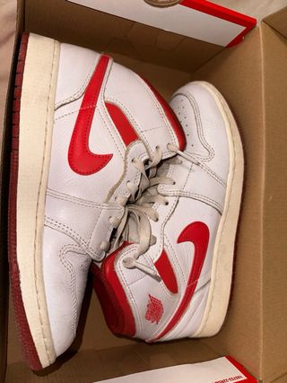 Nike Air Jordan 1 Mid Rojo Blanco