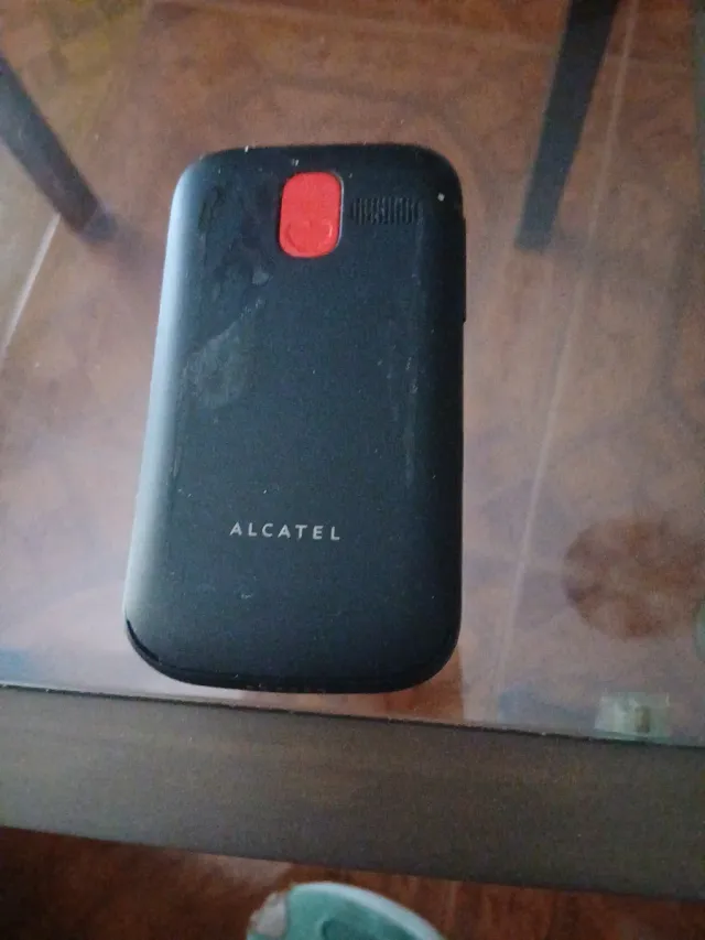 Móvil Alcatel Negro