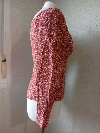 Blusa  con estampado floral