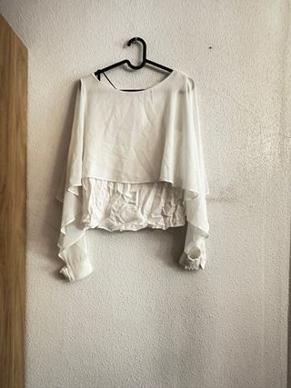 Blusa Zara blanca vaporosa mangas abiertas