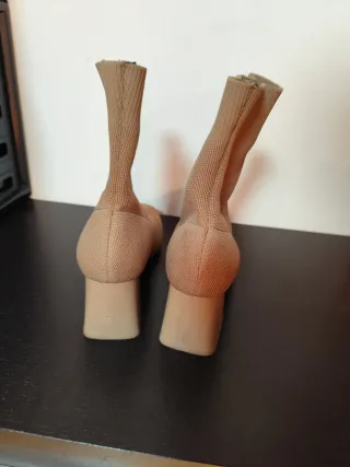 Botín calcetín tacón beige t41