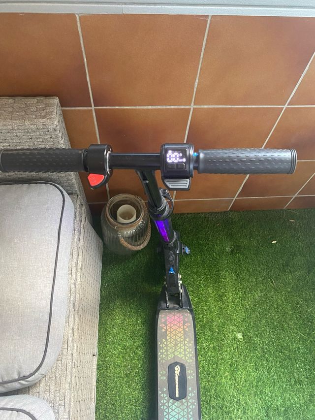 Patinete eléctrico infantil