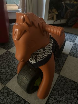 Caballo correpasillos para niños