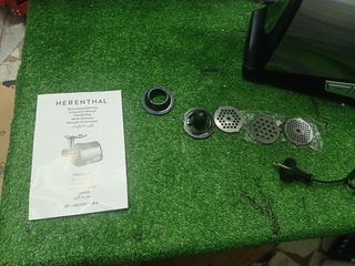 Tritacarne elettrico HERENTHAL 1400W