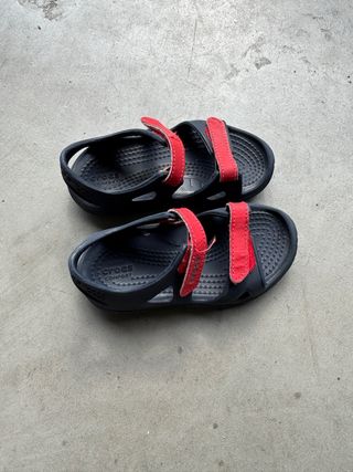 Sandalias Crocs Niños Azul y Rojo