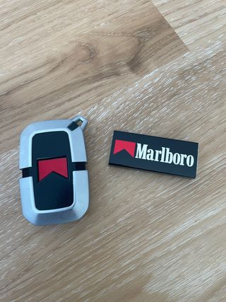 Isqueiro e Fósforos Marlboro