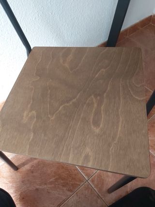 Mesa redonda Ikea con 2 sillas