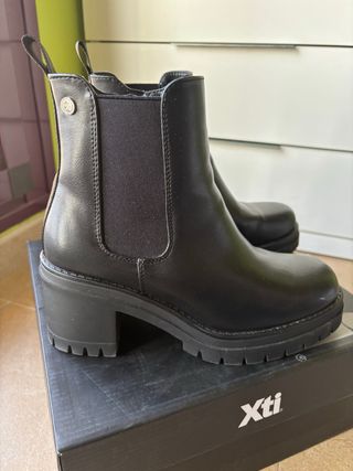 Botines Xti Negros Talla 38 Nuevos