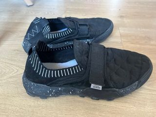 Vans 44 negras con velcro