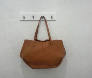 Bolso de piel marrón