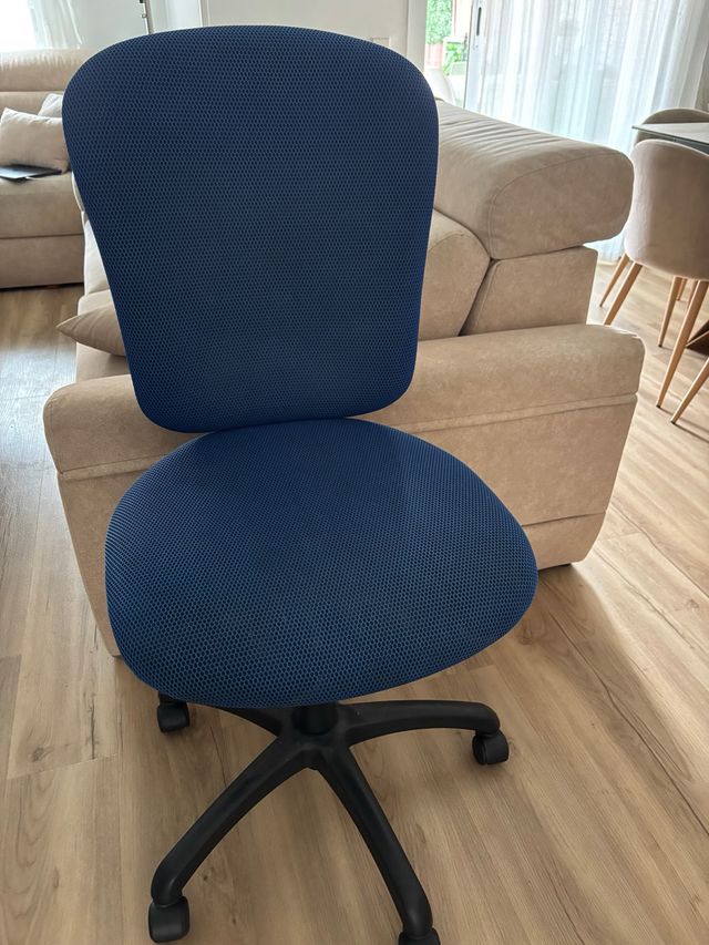 Silla de oficina azul