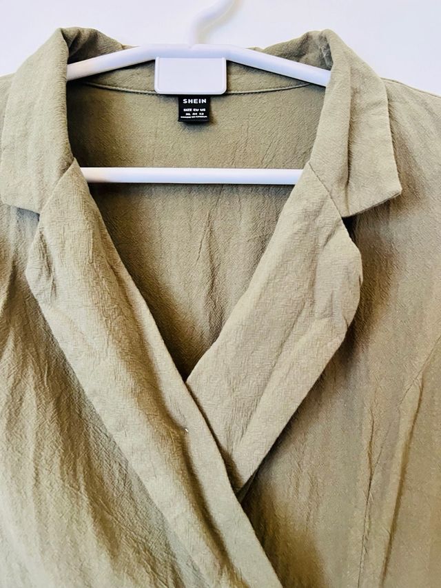 Vestido cruzado verde militar T.44