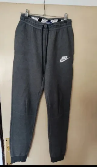 Pantalón Nike Gris Talla XS
