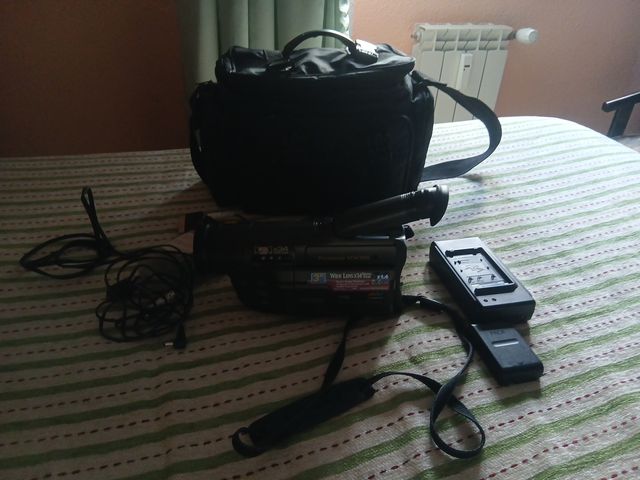 Videocámara Panasonic Negra