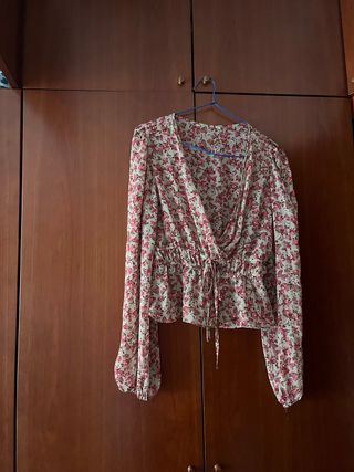 Blusa Stradivarius floral
