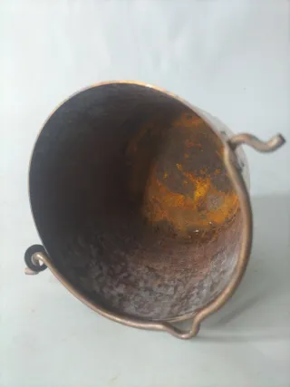 Contenitore antico in rame con manico