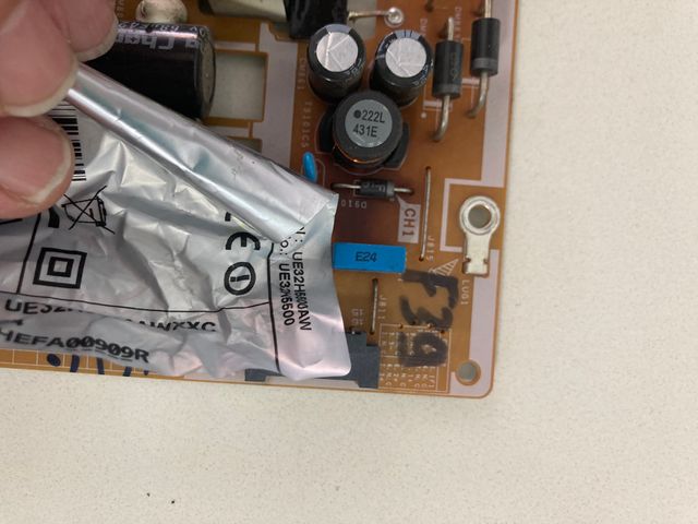 F39 - FUENTE TV SAMSUNG UE32H5500AW BN44-00697A L3