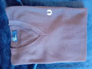 Jersey Fred Perry Cuello Pico Marrón