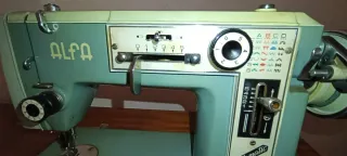 Máquina de coser Alfa Alfamatic