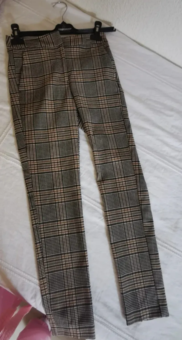 Pantaloni alla caviglia Zara a quadretti