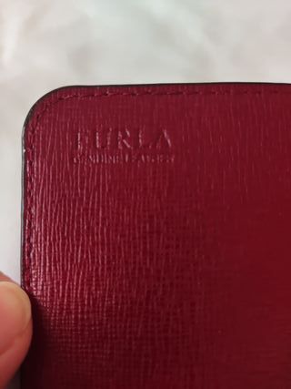 Monedero Furla Original color cereza