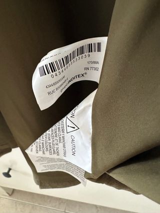 Chaqueta bomber ZARA verde oliva